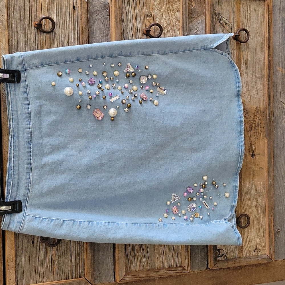 Jean, gem embellished skirt,  Size 4 snap/zipper back.   V Cristina